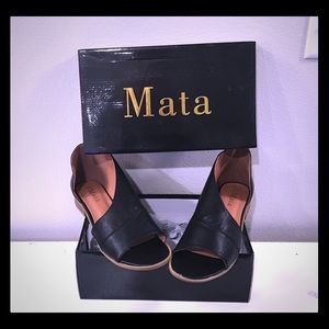 Mata Black Leather Sandals